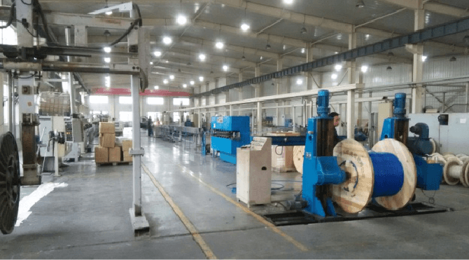 ���³���